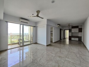 Room in 3 BHK Builder Floor at Sector 22 – for Rent