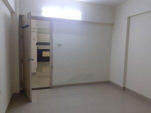 Room in 2 BHK Apartment at Uttam Townscapes, Yerawada – for Rent