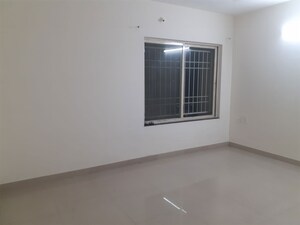 Room in 2 BHK Apartment at Uttam Townscapes, Yerawada – for Rent