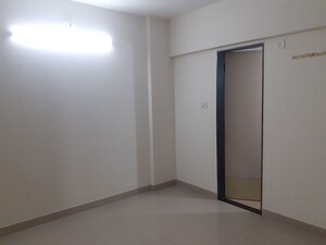 Room in 2 BHK Apartment at Uttam Townscapes, Yerawada – for Rent