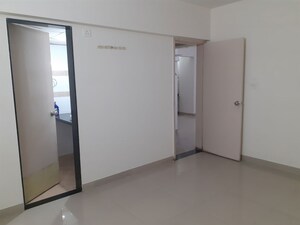 Room in 2 BHK Apartment at Uttam Townscapes, Yerawada – for Rent