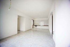 Room in 3 BHK Apartment at Sukirti 54, Shela – for Sale