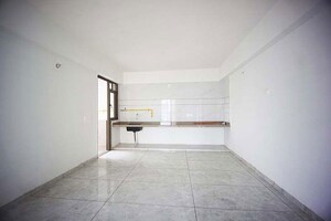 Room in 3 BHK Apartment at Sukirti 54, Shela – for Sale