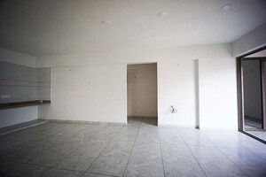 Room in 3 BHK Apartment at Sukirti 54, Shela – for Sale