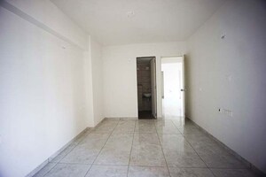 Room in 3 BHK Apartment at Sukirti 54, Shela – for Sale