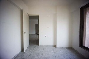 Room in 3 BHK Apartment at Sukirti 54, Shela – for Sale