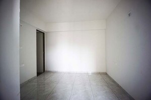 Room in 3 BHK Apartment at Sukirti 54, Shela – for Sale
