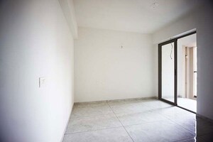 Room in 3 BHK Apartment at Sukirti 54, Shela – for Sale