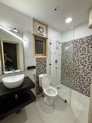 Team Area in 4 BHK Builder Floor at Sushant Lok Iii – for Rent