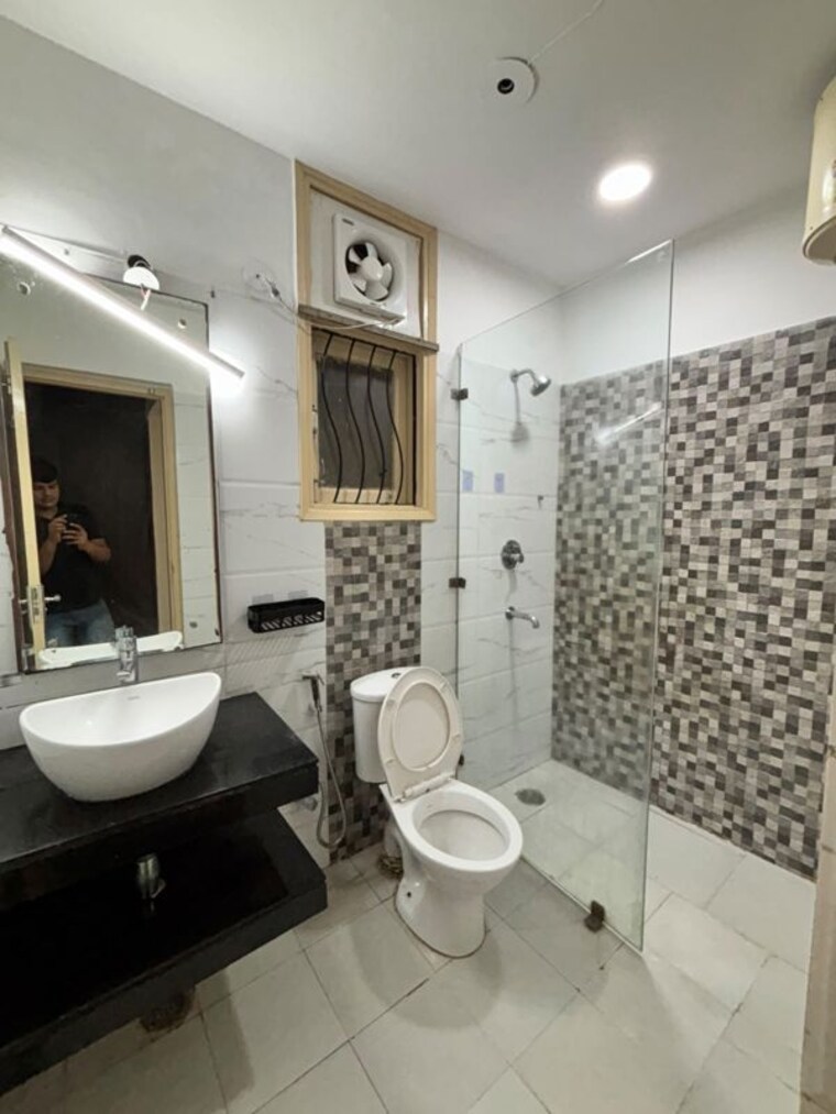 Team Area, sushant lok iii 4 Bedroom 500 Sq.Ft. Builder Floor In Sushant Lok Iii Gurgaon 10698475