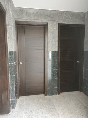Building Lobby in 3 BHK Builder Floor at Sector 21 – for Rent
