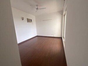 Room in 2 BHK Builder Floor at Sector 22 – for Rent