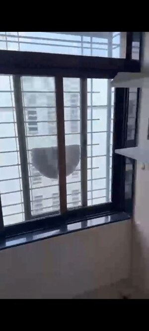 Room in 2 BHK Apartment at Andheri East – for Sale