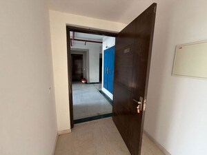Room in 3 BHK Builder Floor at Sector 22 – for Rent