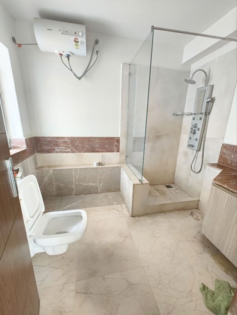 Bathroom, parsvnath-exotica 3.5 Bedroom 2900 Sq.Ft. Apartment In Sector 53 Gurgaon 10698526