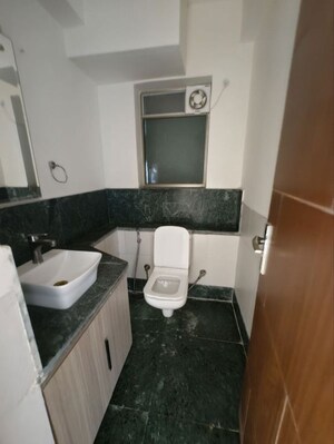 Team Area in 3.5 BHK Apartment at Parsvnath Exotica, Sector 53 – for Rent