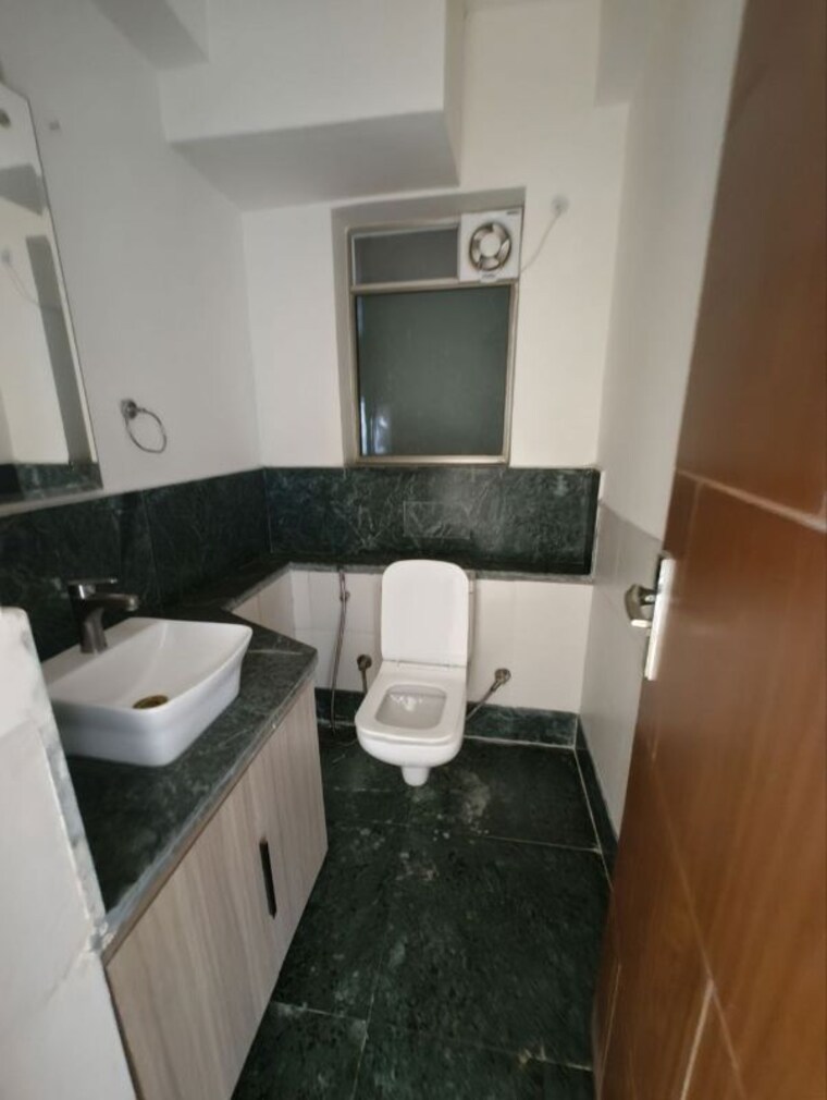 Team Area, parsvnath-exotica 3.5 Bedroom 2900 Sq.Ft. Apartment In Sector 53 Gurgaon 10698526