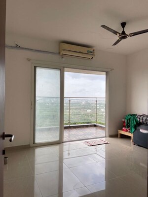 Room in 3 BHK Apartment at Kolte Patil Life Republic, Hinjewadi – for Rent