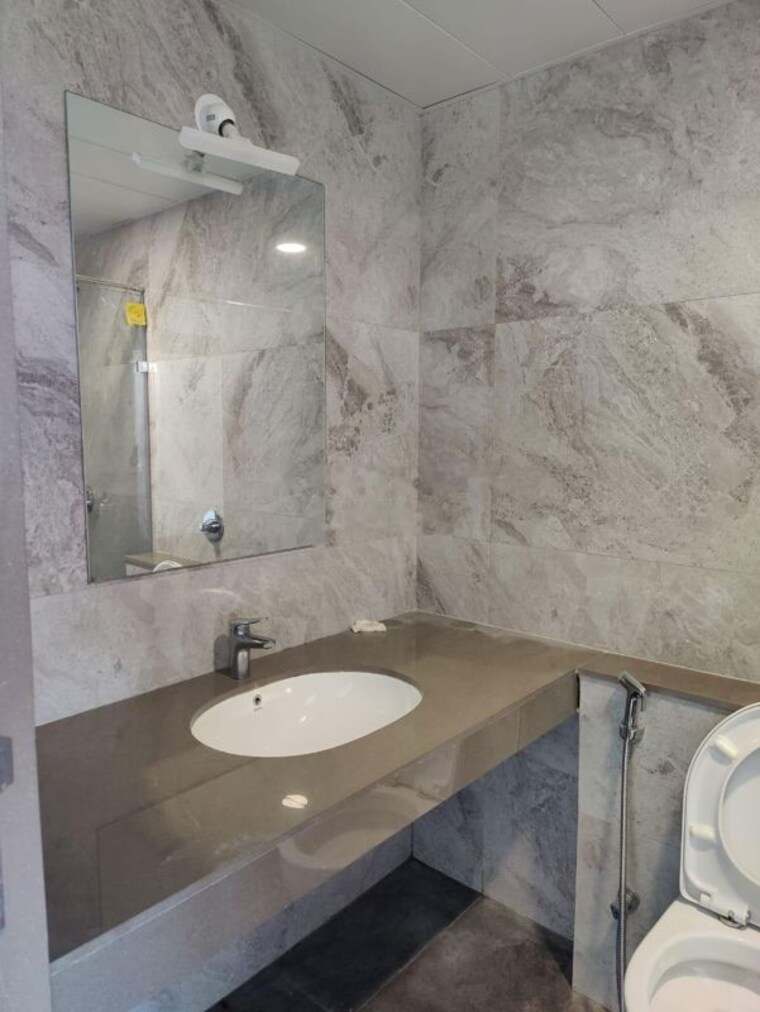 Bathroom, prestige-lakeside-habitat 3 Bedroom 1800 Sq.Ft. Apartment In Varthur Bangalore 10698580
