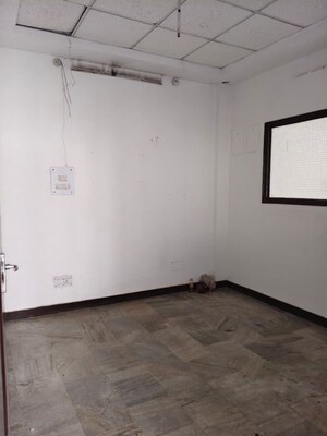 Room in  Warehouse at Sector 63 – for Rent