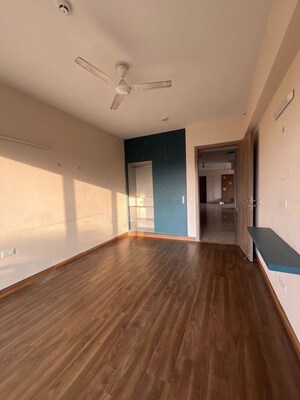 Room in 3 BHK Builder Floor at Sector 23 – for Rent