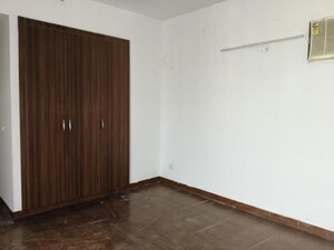 Room in 2 BHK Builder Floor at Sector 21 – for Rent