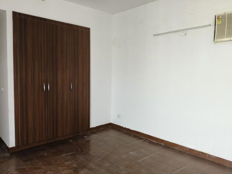 Room, sector 21 2 Bedroom 1550 Sq.Ft. Builder Floor In Sector 21 Gurgaon 10698606
