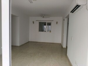 Room in 3 BHK Builder Floor at Sector 21 – for Rent