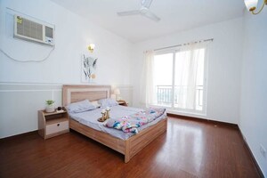 Bedroom in 2 BHK Builder Floor at Sector 21 – for Rent