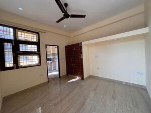 Room in 1 BHK Apartment at Freedom Fighters Enclave – for Rent