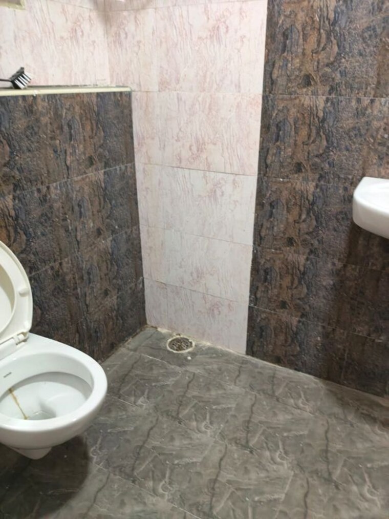 Bathroom, laqshya-it-heights 3 Bedroom 1735 Sq.Ft. Apartment In Gachibowli Hyderabad 10698643