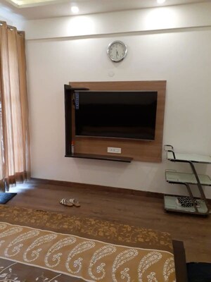 Bedroom in 3 BHK Builder Floor at Sector 21 – for Rent
