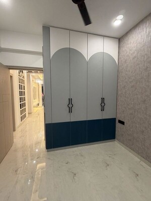 Building Lobby in 3 BHK Builder Floor at Sector 21 – for Rent