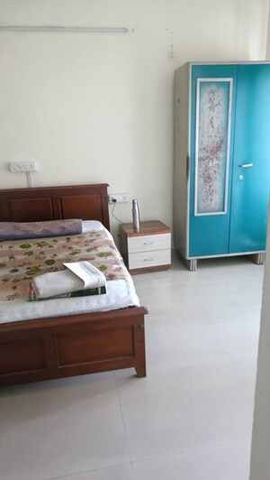 Bedroom in 2 BHK Apartment at Indiabulls Greens, New Panvel – for Rent