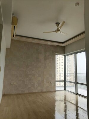 Room in 4 BHK Apartment at Ireo Uptown, Sector 66 – for Rent