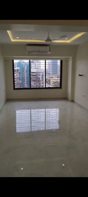 Room in 3 BHK Apartment at Ocean Heights Mumbai Central, Rto Colony – for Rent