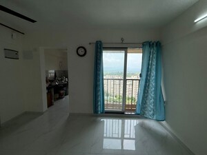 Room in 1 BHK Apartment at Anant Metropolis Insignia Towers, Kasarvadavali – for Rent