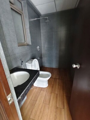 Bathroom in 2 BHK Apartment at Kalpataru Paramount A, Thane West – for Rent