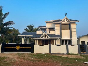 2.5 BHK Villa For Sale in Mulabagilu