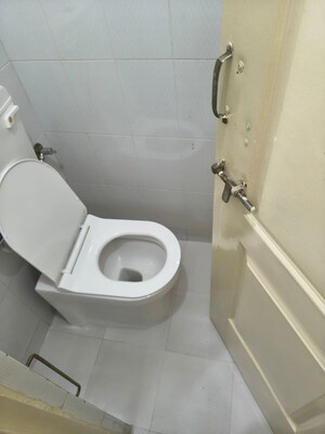Bathroom in 3 BHK Apartment at Kasturba Housing Society, Vishrantwadi – for Rent