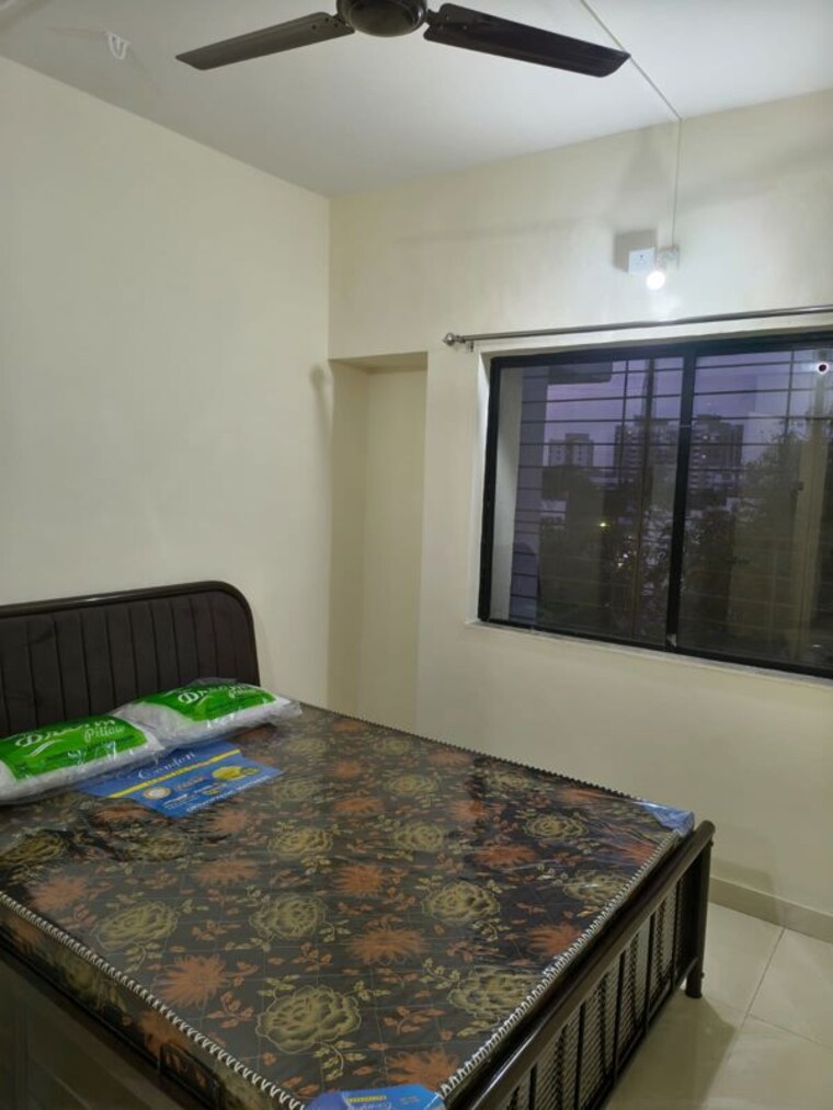 Bedroom, kasturba-housing-society 3 Bedroom 1500 Sq.Ft. Apartment In Vishrantwadi Pune 10698719