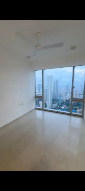 Room in 2 BHK Apartment at Lodha The Park, Worli – for Rent