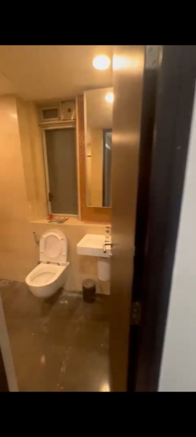 Bathroom, lodha-the-park 2 Bedroom 1000 Sq.Ft. Apartment In Worli Mumbai 10698730