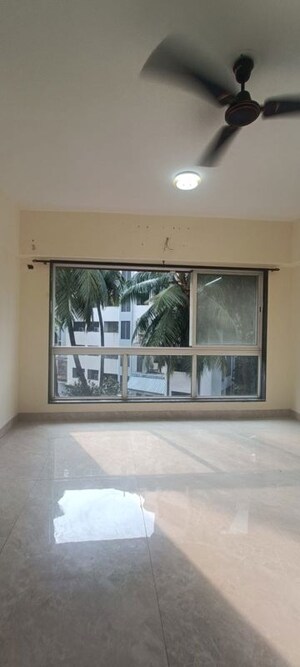 Room in 1 BHK Apartment at Aashirwad Apartments Santacruz, Santacruz East – for Rent