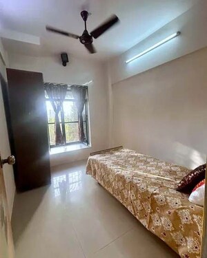 Room in  Pg at Kandivali East – for Rent