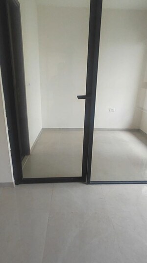 Room in 2 BHK Apartment at JVM Veda, Kasarvadavali – for Rent