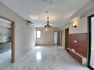 Room in 1 BHK Builder Floor at Sector 21 – for Rent