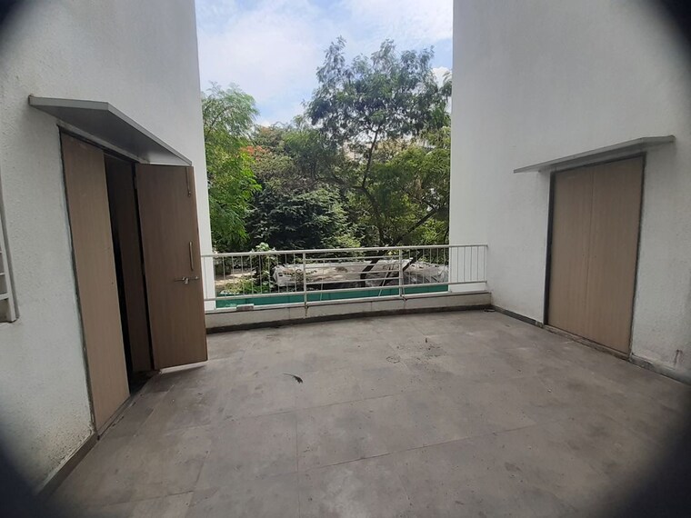 Room, kolte-patil-dew-drops Commercial Showroom 1250 Sq.Ft. In Vishrantwadi Pune 10698743