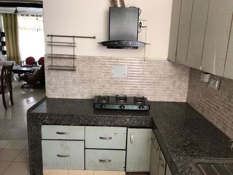 Kitchen, sector 52 3 Bedroom 2000 Sq.Ft. Builder Floor In Sector 52 Gurgaon 10698809