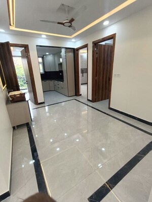 Room in 3 BHK Apartment at Dwarka – for Sale
